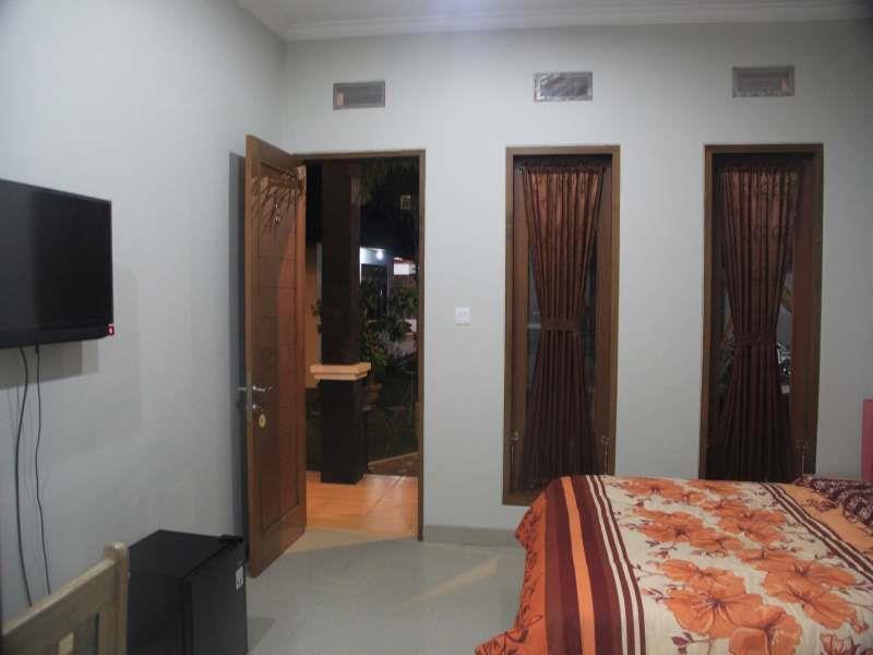 Nuka Beach Inn Kuta  Exterior photo